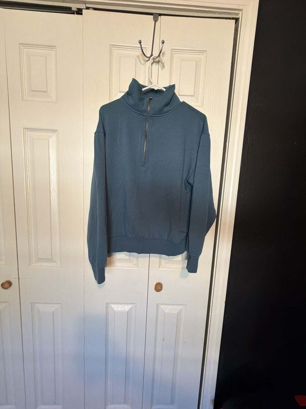Universal Thread 1/4 Zip Sweatshirt Size S Blue Funnel Neck